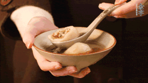 新的一年，我們還是要吃好喝好哦，祝大家元宵快樂！